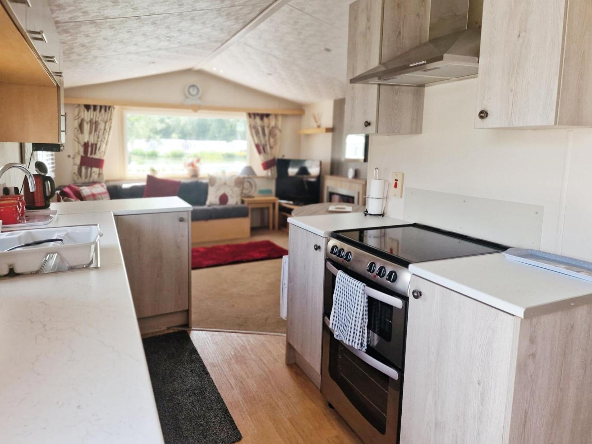 Lakeside Cotswold Holiday Home Cirencester Exterior foto
