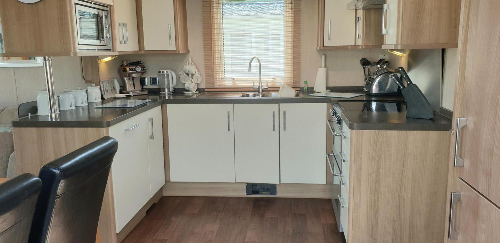 Lakeside Cotswold Holiday Home Cirencester Habitación foto
